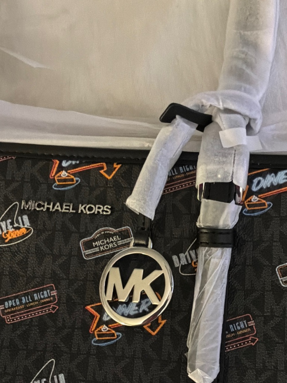 BNWT Michael Kors Black Logo Print Duffel with Multi-Color Diner Accents - Picture 2 of 5